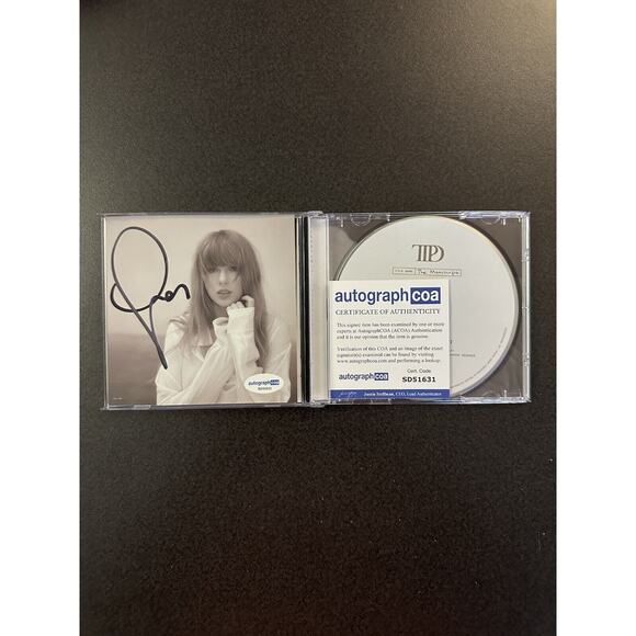 AUTOGRAPHED Taylor Swift The Tortured Poets Department Signed CD w/ COA SD51631